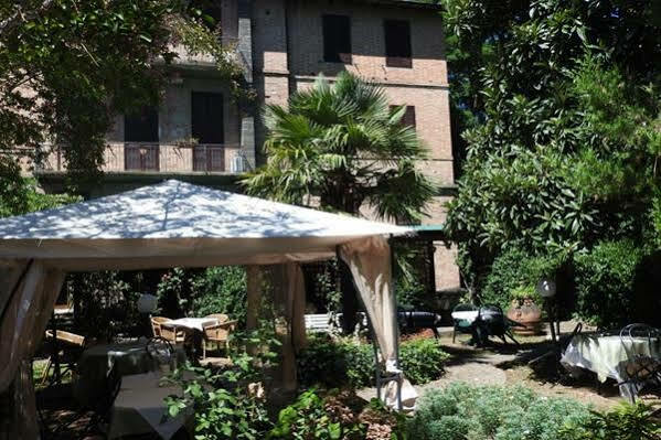 Moderno Hotel 3*