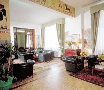 Hotel Moderno 3*
