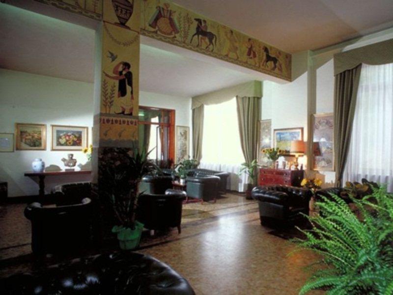 Hotel Moderno