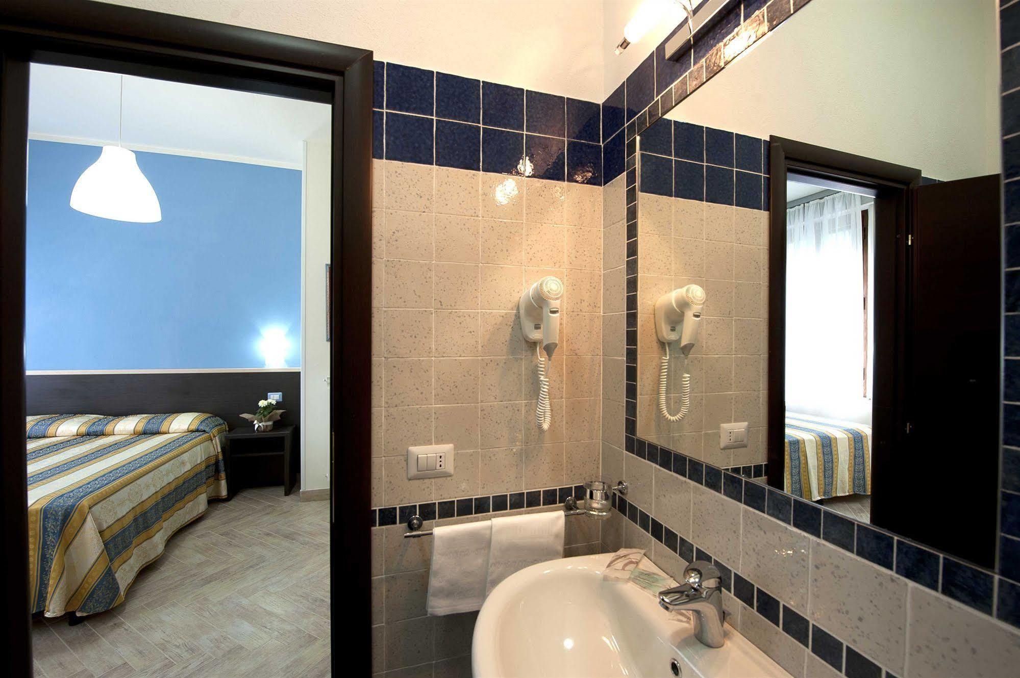 Moderno Hotel 3*